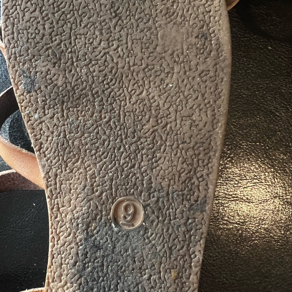 Universal Thread Sandals - Picture 6 of 7